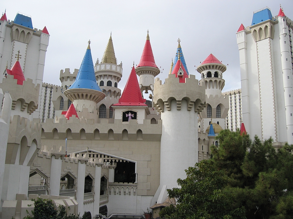 051 Excalibur de jour.jpg